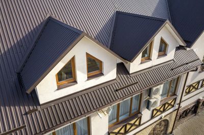 How Long Metal Roof Replacement Typically Lasts